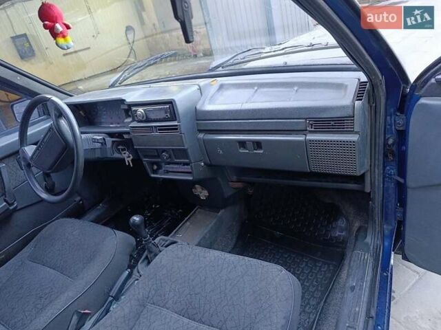 Синий ВАЗ 2109, объемом двигателя 1.5 л и пробегом 180 тыс. км за 1200 $, фото 2 на Automoto.ua
