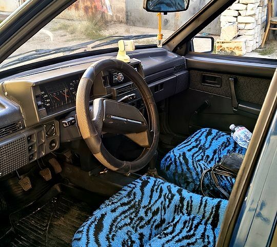 ВАЗ 2109 2005 у Дніпро (Дніпропетровську) на Automoto.ua Синій ВАЗ 2109, об'ємом двигуна 1.5 л та пробігом 350 тис. км за 1600 $, фото 2 на Automoto.ua