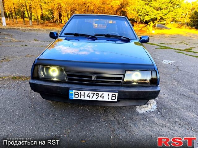Синий ВАЗ 2109, объемом двигателя 1.5 л и пробегом 180 тыс. км за 2000 $, фото 2 на Automoto.ua