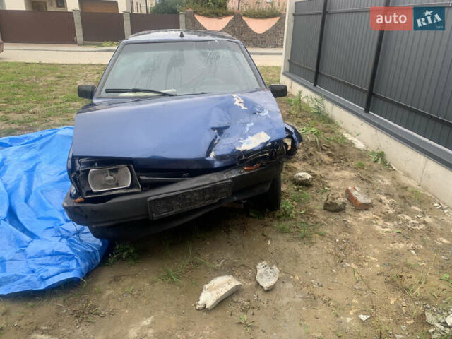 Синий ВАЗ 2109, объемом двигателя 1.5 л и пробегом 220 тыс. км за 800 $, фото 4 на Automoto.ua