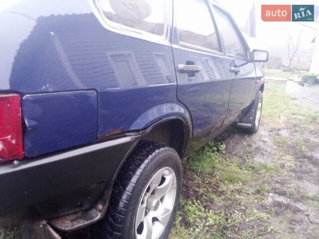 Синий ВАЗ 2109, объемом двигателя 1.5 л и пробегом 100 тыс. км за 1200 $, фото 3 на Automoto.ua