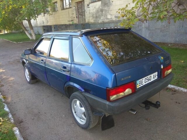 Синий ВАЗ 2109, объемом двигателя 1.5 л и пробегом 300 тыс. км за 1499 $, фото 1 на Automoto.ua