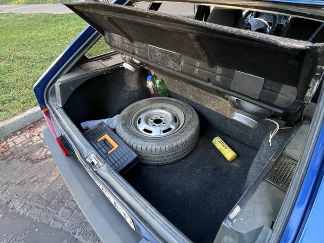 Синий ВАЗ 2109, объемом двигателя 1.5 л и пробегом 400 тыс. км за 1500 $, фото 6 на Automoto.ua