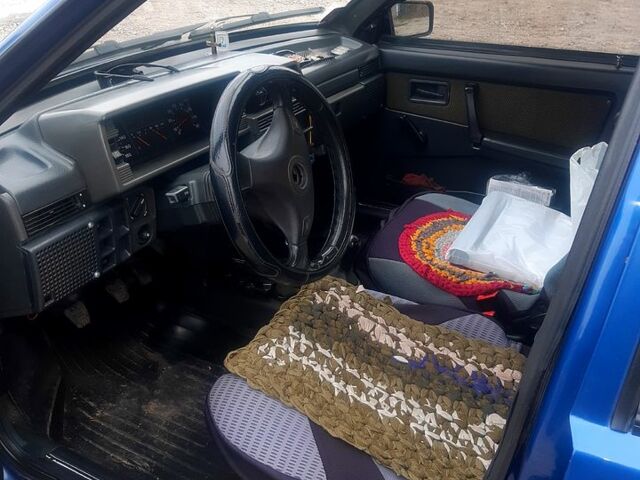 Синий ВАЗ 2109, объемом двигателя 1.5 л и пробегом 198 тыс. км за 3100 $, фото 2 на Automoto.ua