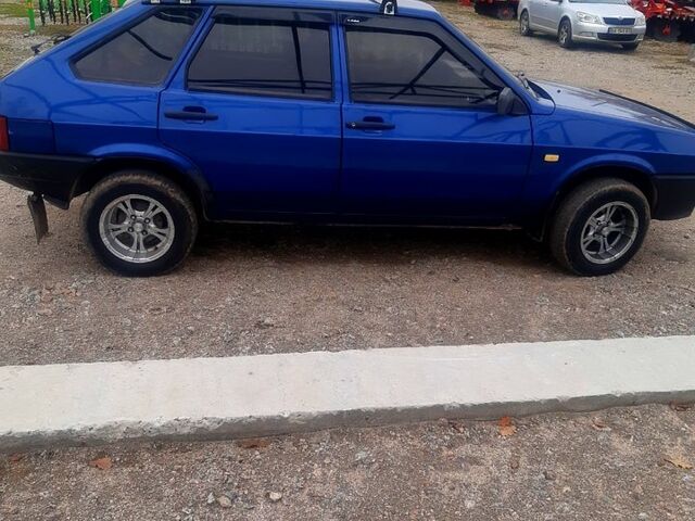 Синий ВАЗ 2109, объемом двигателя 1.5 л и пробегом 198 тыс. км за 3100 $, фото 3 на Automoto.ua