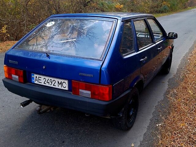 Синий ВАЗ 2109, объемом двигателя 1.5 л и пробегом 180 тыс. км за 1750 $, фото 3 на Automoto.ua