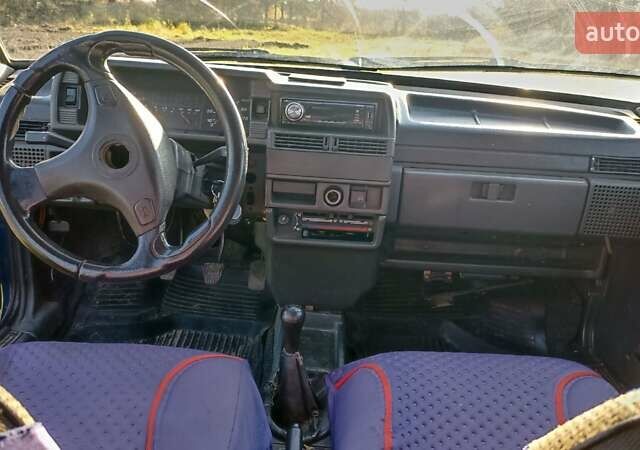 Синий ВАЗ 2109, объемом двигателя 1.5 л и пробегом 200 тыс. км за 1350 $, фото 2 на Automoto.ua