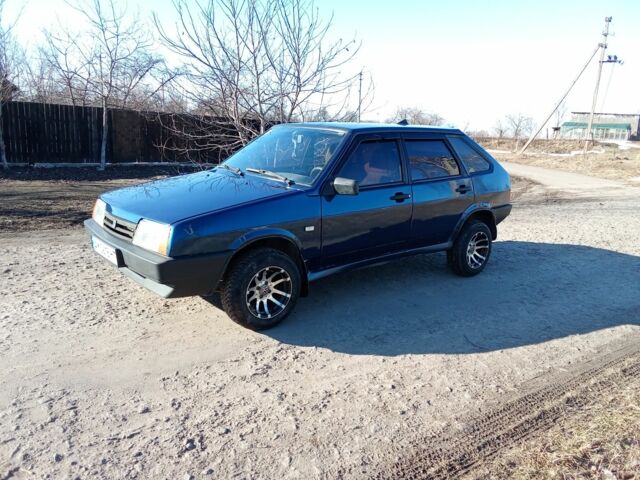 Синий ВАЗ 2109, объемом двигателя 1.5 л и пробегом 180 тыс. км за 1650 $, фото 2 на Automoto.ua