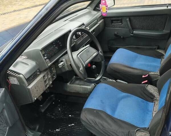 Синий ВАЗ 2109, объемом двигателя 1.5 л и пробегом 132 тыс. км за 1500 $, фото 2 на Automoto.ua