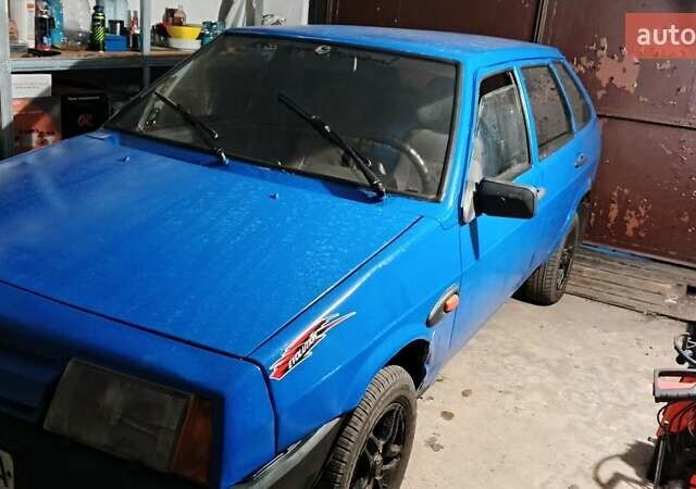 Синий ВАЗ 2109, объемом двигателя 1.3 л и пробегом 616 тыс. км за 1000 $, фото 5 на Automoto.ua