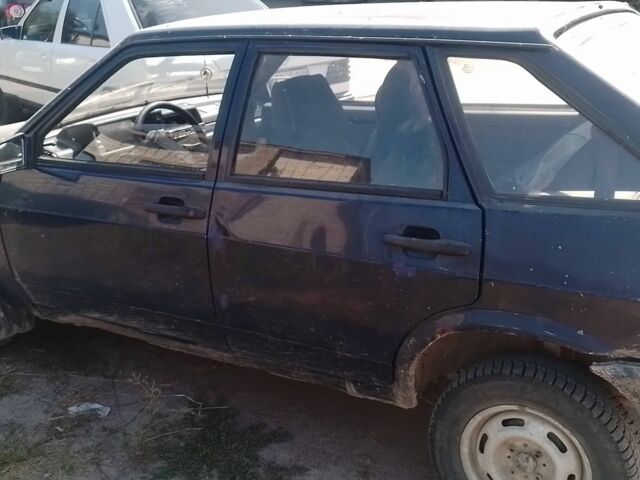 Синий ВАЗ 2109, объемом двигателя 1.5 л и пробегом 98 тыс. км за 950 $, фото 9 на Automoto.ua