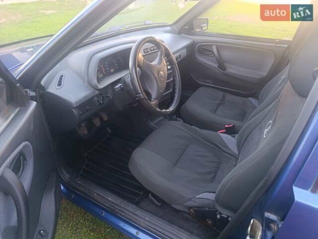 Синий ВАЗ 2109, объемом двигателя 1.6 л и пробегом 101 тыс. км за 2600 $, фото 4 на Automoto.ua