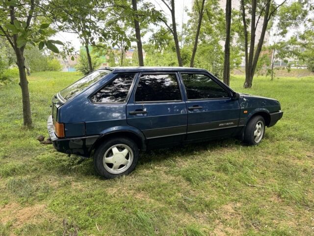 Синий ВАЗ 2109, объемом двигателя 1.5 л и пробегом 200 тыс. км за 950 $, фото 3 на Automoto.ua