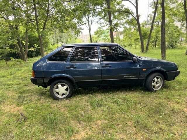 Синий ВАЗ 2109, объемом двигателя 1.5 л и пробегом 200 тыс. км за 950 $, фото 2 на Automoto.ua