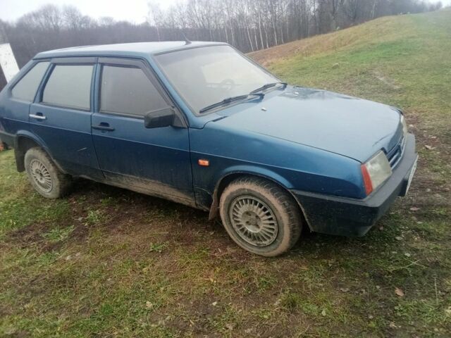 Синий ВАЗ 2109, объемом двигателя 5 л и пробегом 200 тыс. км за 650 $, фото 3 на Automoto.ua