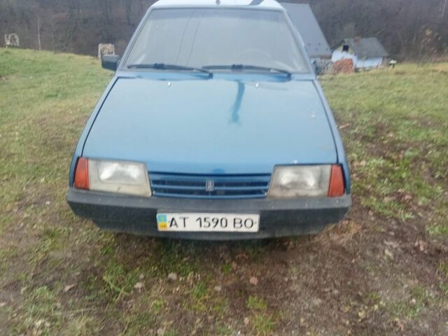 Синий ВАЗ 2109, объемом двигателя 5 л и пробегом 200 тыс. км за 650 $, фото 4 на Automoto.ua
