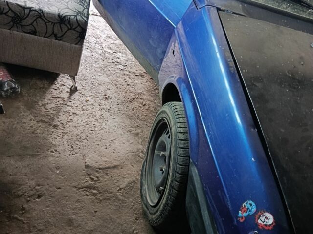 Синий ВАЗ 2109, объемом двигателя 1.5 л и пробегом 99 тыс. км за 428 $, фото 2 на Automoto.ua