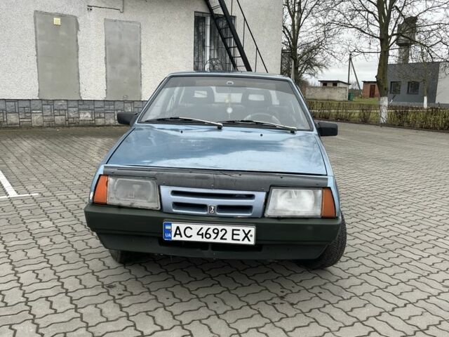 Синий ВАЗ 2109, объемом двигателя 1.3 л и пробегом 200 тыс. км за 730 $, фото 2 на Automoto.ua
