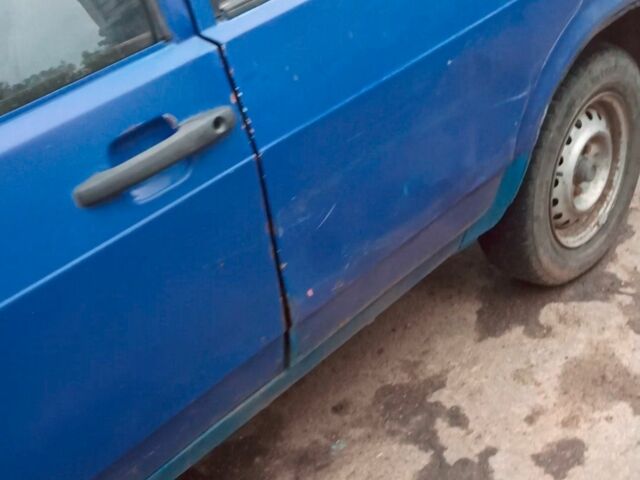 Синий ВАЗ 2109, объемом двигателя 1.3 л и пробегом 300 тыс. км за 650 $, фото 1 на Automoto.ua