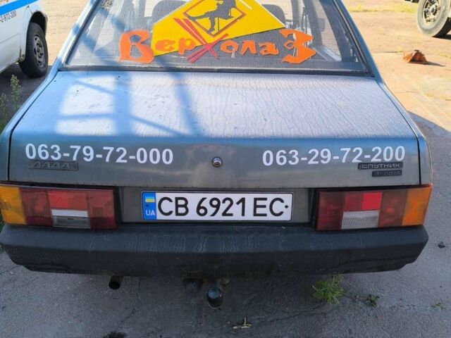 Синий ВАЗ 2109, объемом двигателя 1.5 л и пробегом 160 тыс. км за 2000 $, фото 2 на Automoto.ua