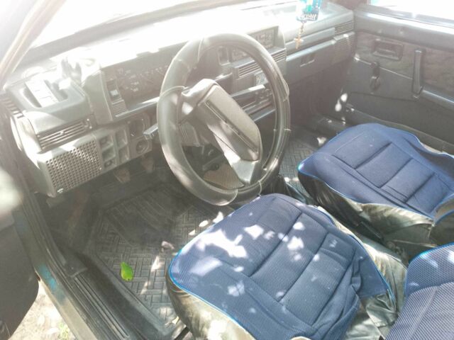 Синий ВАЗ 2109, объемом двигателя 1.5 л и пробегом 100 тыс. км за 1300 $, фото 3 на Automoto.ua