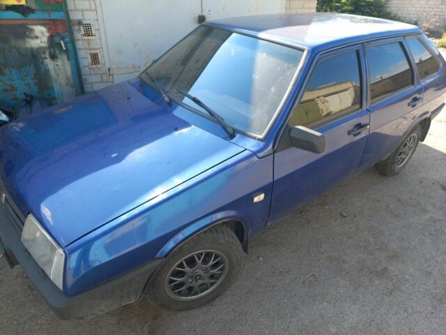 Синий ВАЗ 2109, объемом двигателя 1.5 л и пробегом 230 тыс. км за 1800 $, фото 1 на Automoto.ua