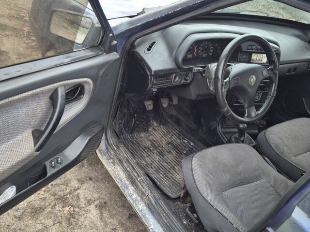 Синій ВАЗ 2109, об'ємом двигуна 1.6 л та пробігом 280 тис. км за 1000 $, фото 4 на Automoto.ua