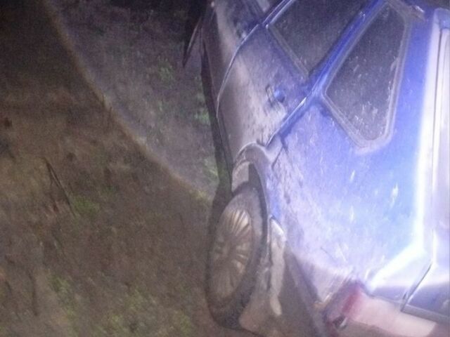 Синій ВАЗ 2109, об'ємом двигуна 1.5 л та пробігом 300 тис. км за 356 $, фото 2 на Automoto.ua