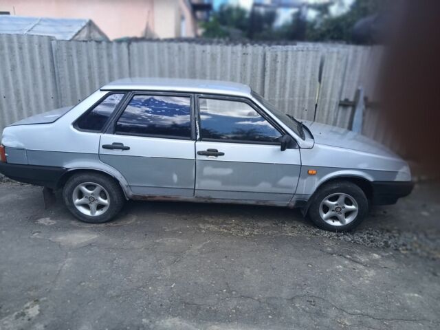 Синий ВАЗ 2109, объемом двигателя 1.5 л и пробегом 235 тыс. км за 600 $, фото 3 на Automoto.ua