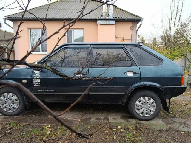 Зеленый ВАЗ 2109, объемом двигателя 1.3 л и пробегом 500 тыс. км за 1000 $, фото 2 на Automoto.ua