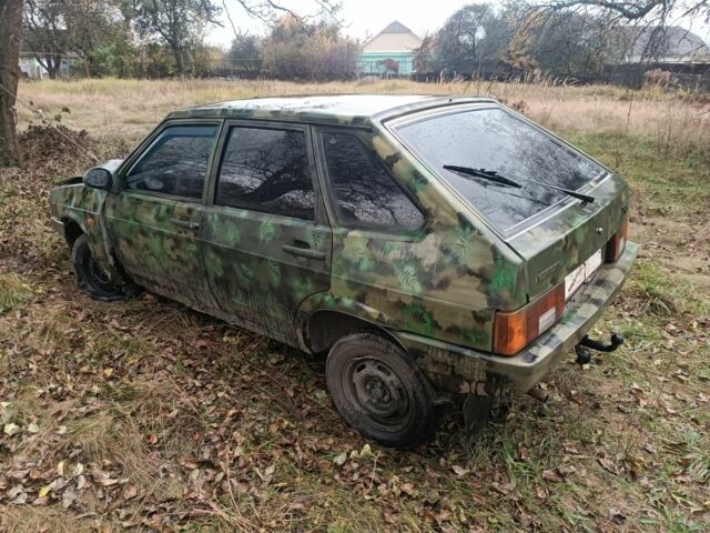 Зеленый ВАЗ 2109, объемом двигателя 1.5 л и пробегом 190 тыс. км за 350 $, фото 4 на Automoto.ua