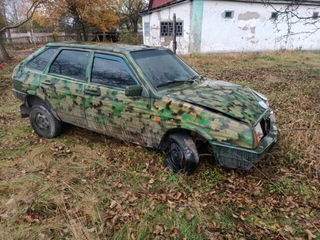 Зеленый ВАЗ 2109, объемом двигателя 1.5 л и пробегом 190 тыс. км за 350 $, фото 3 на Automoto.ua