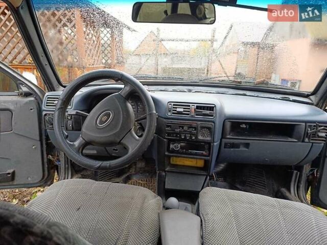 Зеленый ВАЗ 2109, объемом двигателя 1.3 л и пробегом 500 тыс. км за 1000 $, фото 3 на Automoto.ua