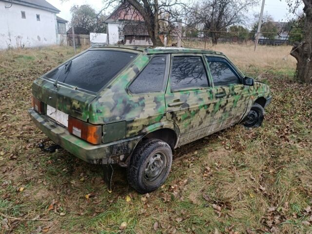 Зеленый ВАЗ 2109, объемом двигателя 1.5 л и пробегом 190 тыс. км за 350 $, фото 2 на Automoto.ua