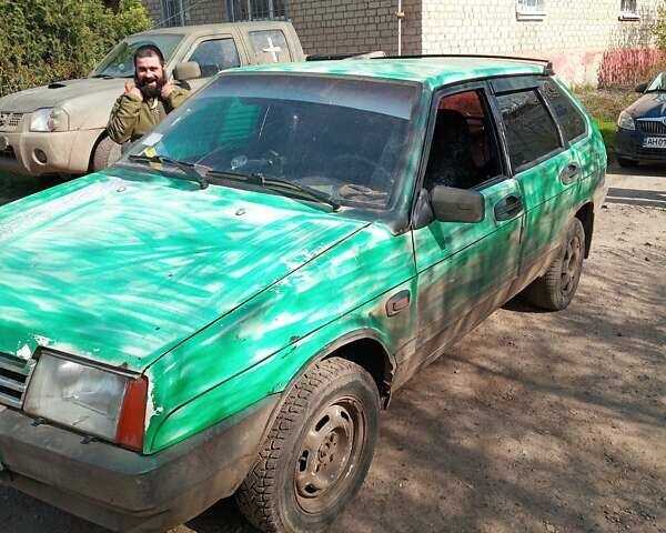Зеленый ВАЗ 2109, объемом двигателя 1.5 л и пробегом 308 тыс. км за 603 $, фото 3 на Automoto.ua