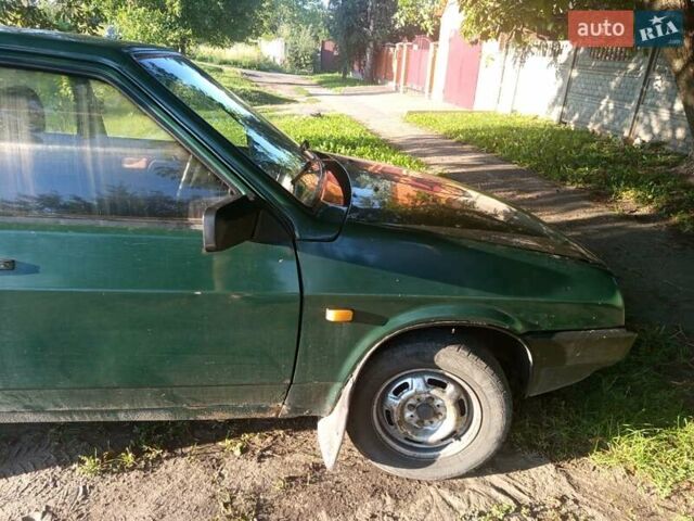 Зеленый ВАЗ 2109, объемом двигателя 1.5 л и пробегом 250 тыс. км за 800 $, фото 1 на Automoto.ua