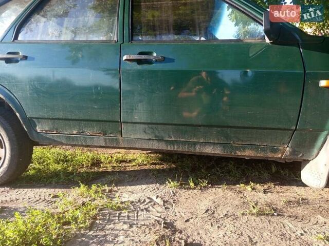 Зеленый ВАЗ 2109, объемом двигателя 1.5 л и пробегом 250 тыс. км за 800 $, фото 2 на Automoto.ua