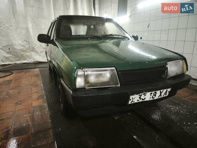 Зеленый ВАЗ 2109, объемом двигателя 1.6 л и пробегом 80 тыс. км за 800 $, фото 3 на Automoto.ua