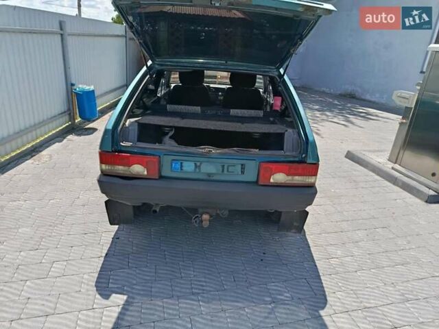 Зеленый ВАЗ 2109, объемом двигателя 1.5 л и пробегом 200 тыс. км за 1100 $, фото 3 на Automoto.ua