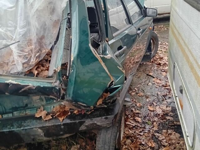 Зеленый ВАЗ 2109, объемом двигателя 0 л и пробегом 100 тыс. км за 300 $, фото 4 на Automoto.ua