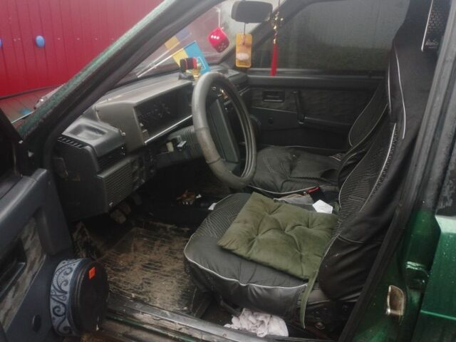 Зеленый ВАЗ 2109, объемом двигателя 1 л и пробегом 200 тыс. км за 850 $, фото 1 на Automoto.ua