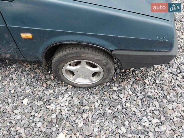 Зеленый ВАЗ 2109, объемом двигателя 1.5 л и пробегом 188 тыс. км за 1200 $, фото 6 на Automoto.ua