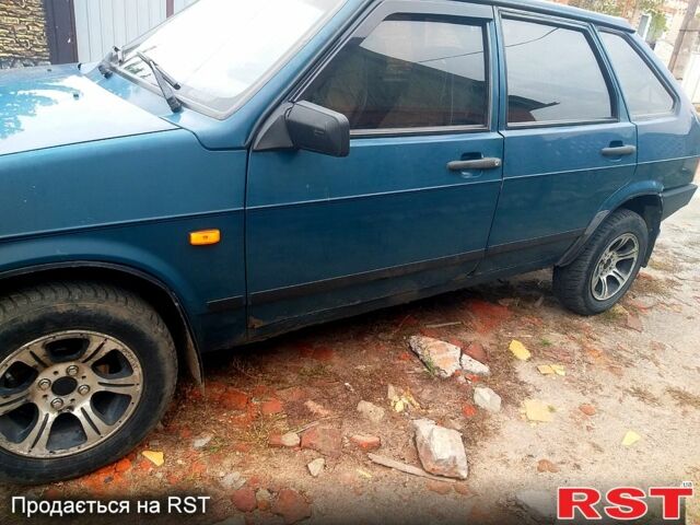 Зеленый ВАЗ 2109, объемом двигателя 1.5 л и пробегом 280 тыс. км за 1000 $, фото 1 на Automoto.ua