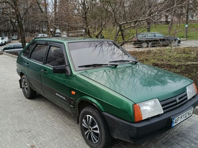 Зеленый ВАЗ 2109, объемом двигателя 1.5 л и пробегом 185 тыс. км за 1700 $, фото 2 на Automoto.ua