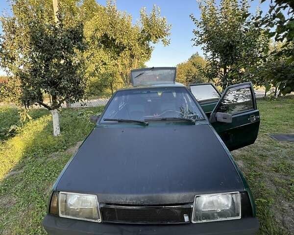 Зеленый ВАЗ 2109, объемом двигателя 1.5 л и пробегом 230 тыс. км за 950 $, фото 3 на Automoto.ua