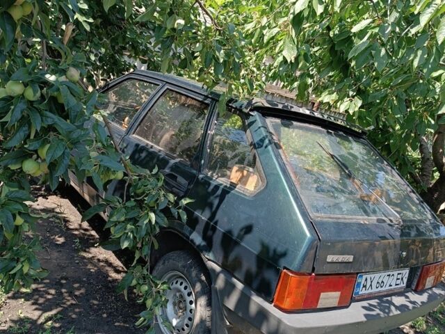 Зеленый ВАЗ 2109, объемом двигателя 1.5 л и пробегом 200 тыс. км за 977 $, фото 2 на Automoto.ua