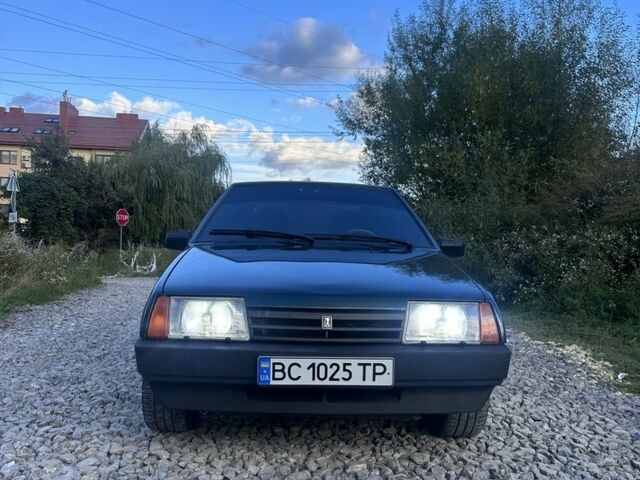ВАЗ 2109 2002 у Львові на Automoto.ua Зелений ВАЗ 2109, об'ємом двигуна 1.5 л та пробігом 270 тис. км за 1700 $, фото 1 на Automoto.ua