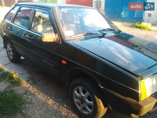 Зеленый ВАЗ 2109, объемом двигателя 1.5 л и пробегом 350 тыс. км за 1400 $, фото 1 на Automoto.ua