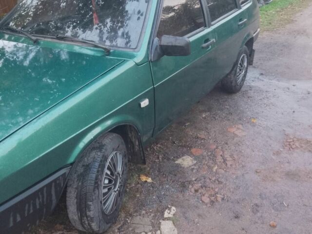 Зеленый ВАЗ 2109, объемом двигателя 1.5 л и пробегом 240 тыс. км за 1150 $, фото 2 на Automoto.ua