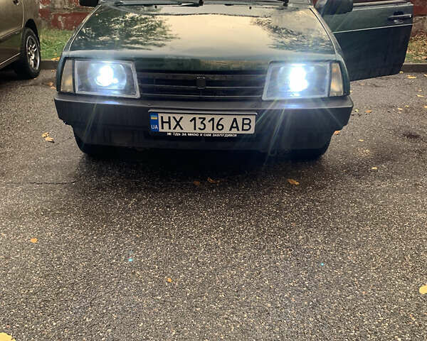 Зеленый ВАЗ 2109, объемом двигателя 1.5 л и пробегом 168 тыс. км за 1200 $, фото 2 на Automoto.ua